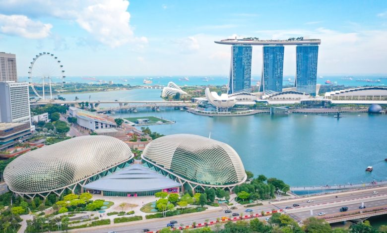 Marina Bay, Singapore. Photo by Meriç Dağlı on Unsplash.